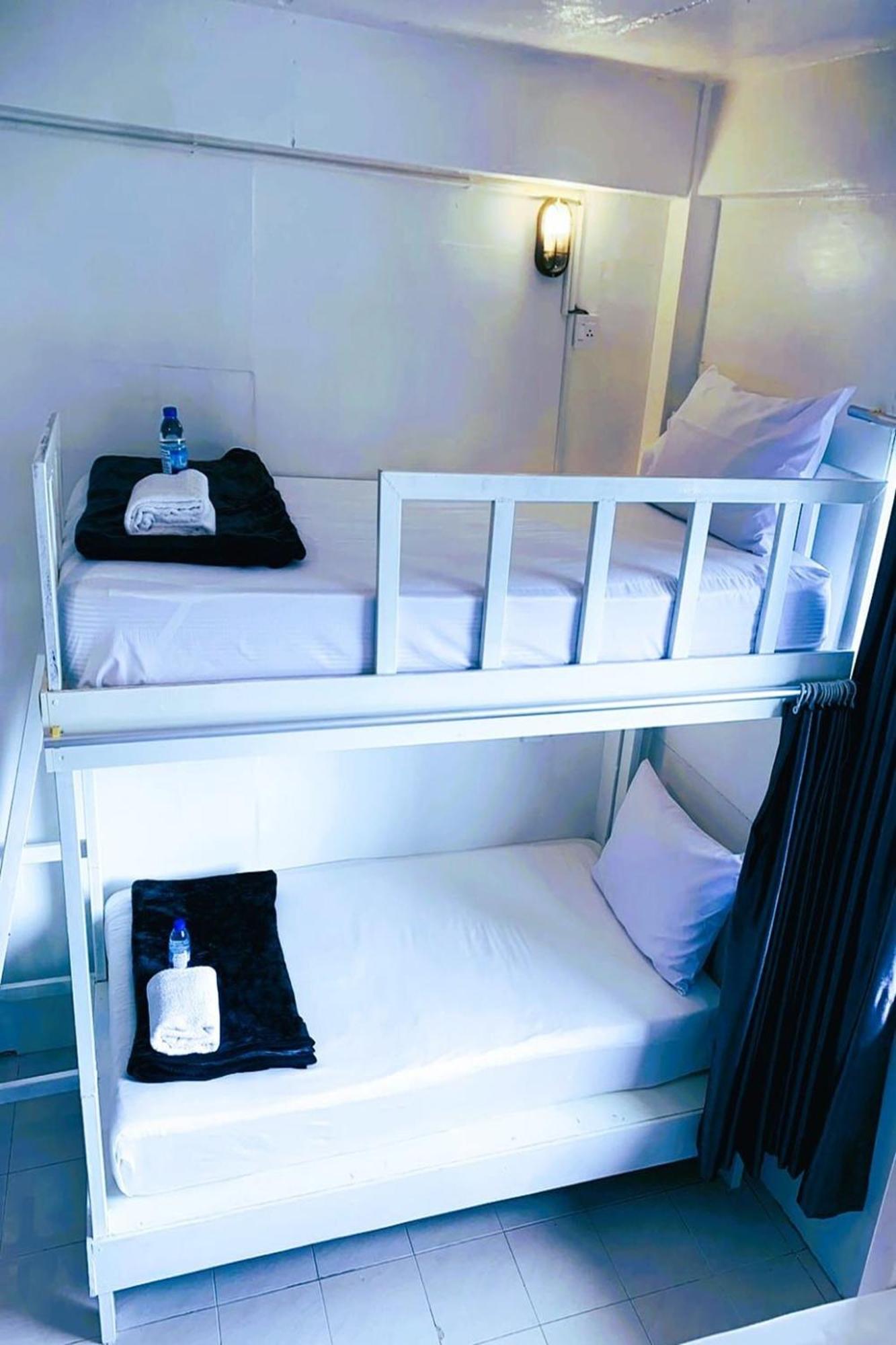 Remember @ Phuket Town Hotell Exteriör bild