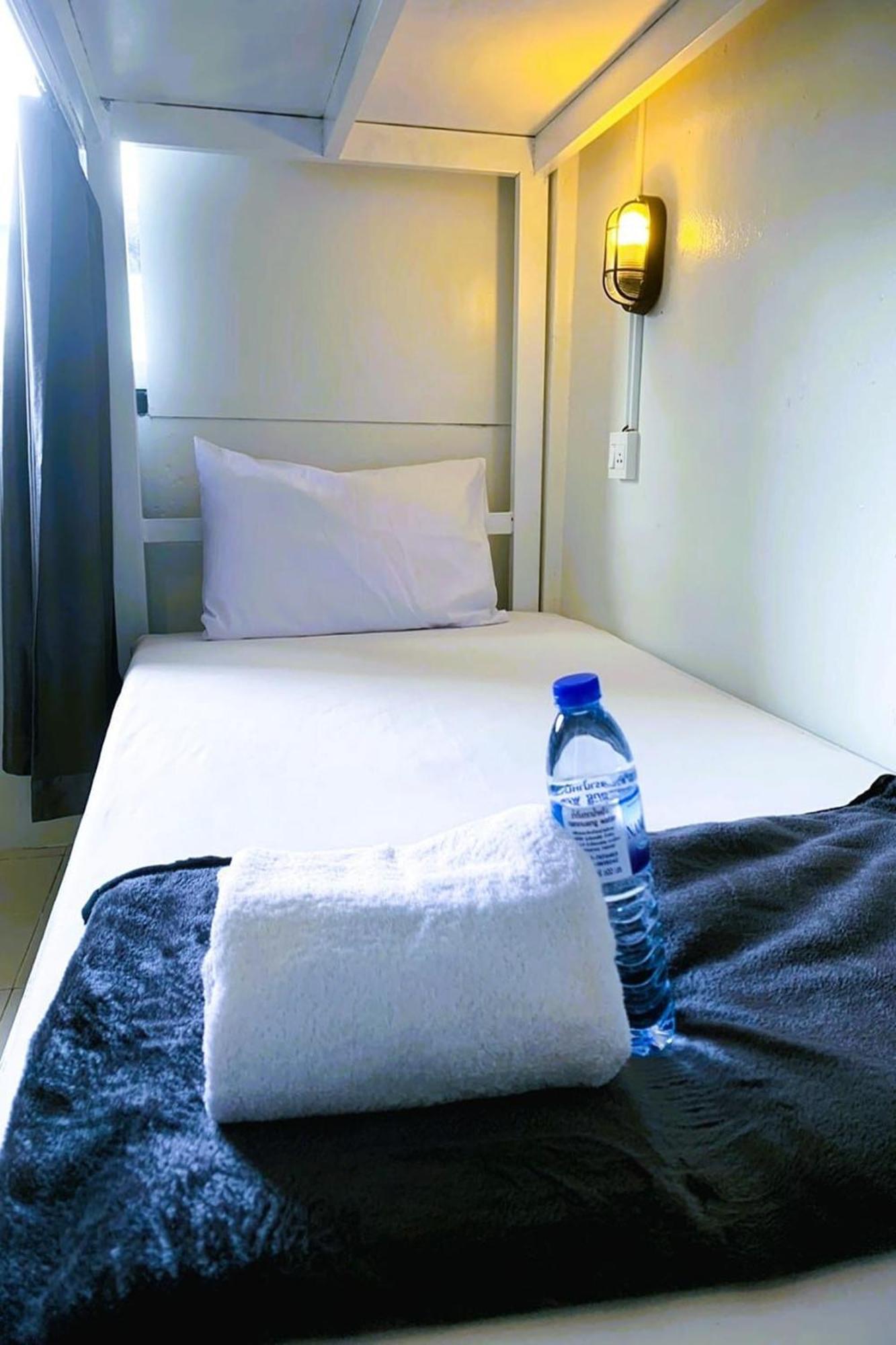 Remember @ Phuket Town Hotell Exteriör bild