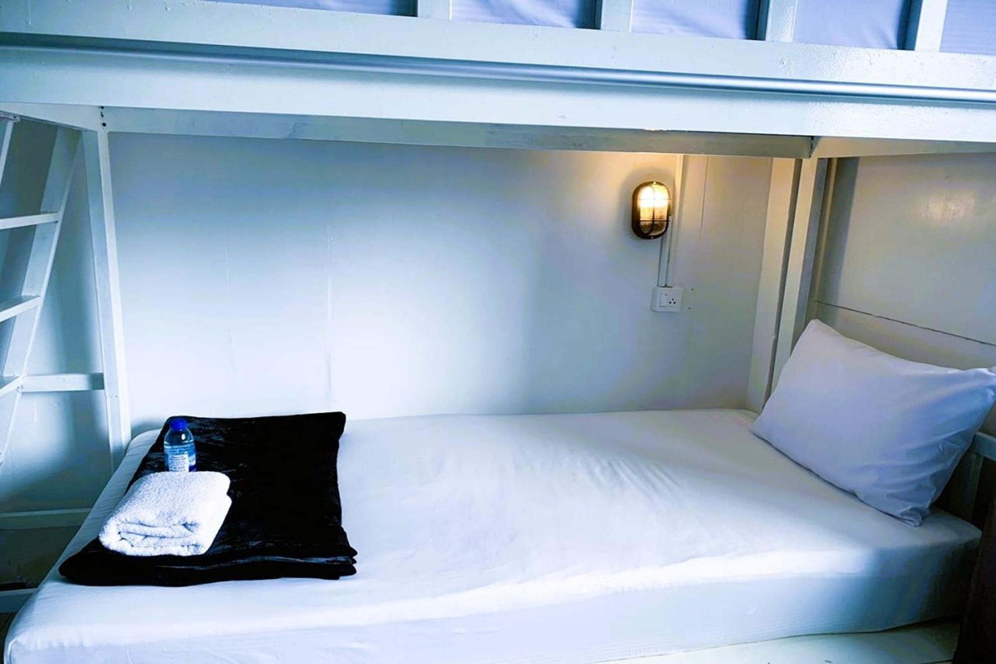 Remember @ Phuket Town Hotell Exteriör bild