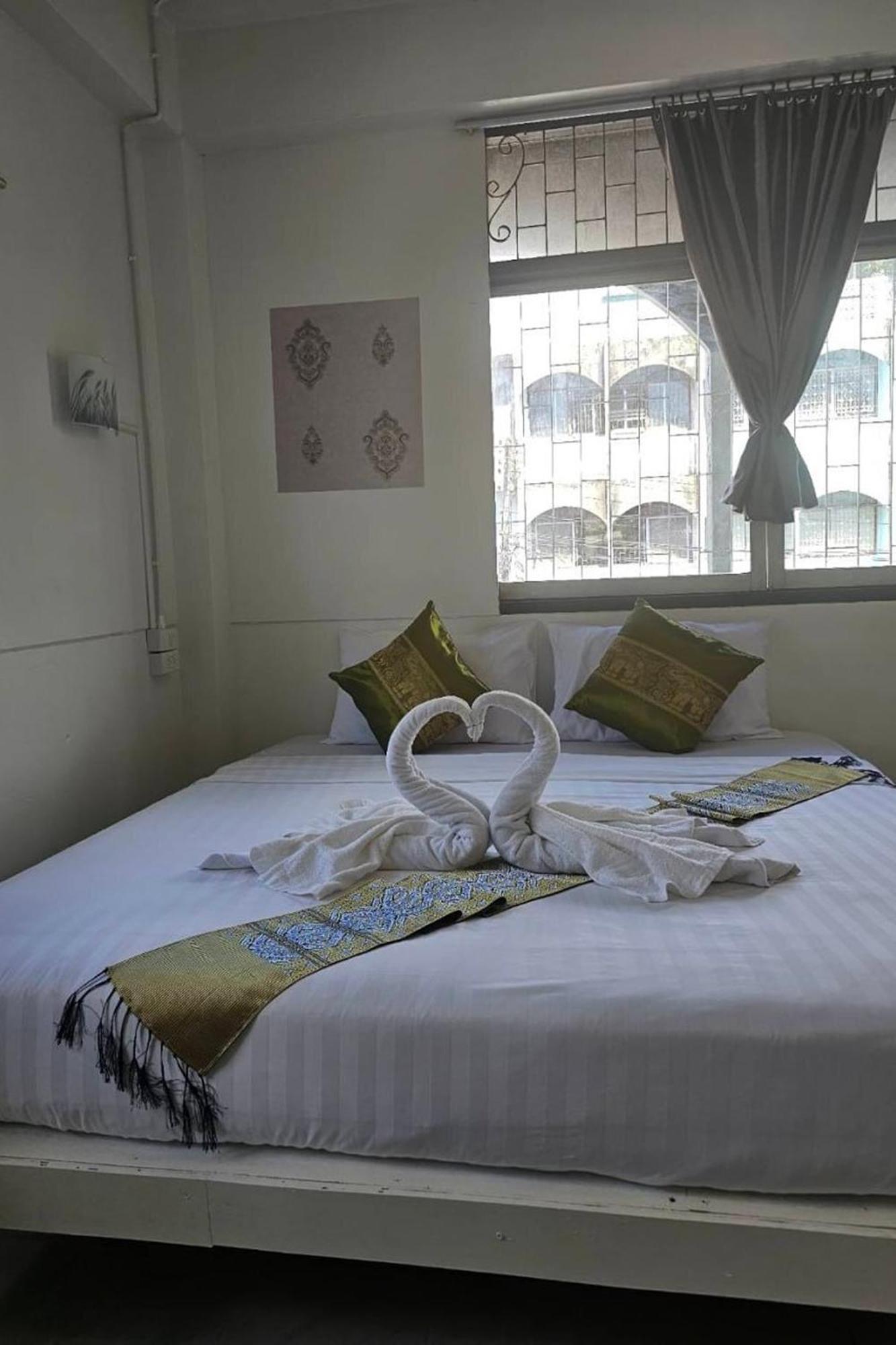 Remember @ Phuket Town Hotell Exteriör bild