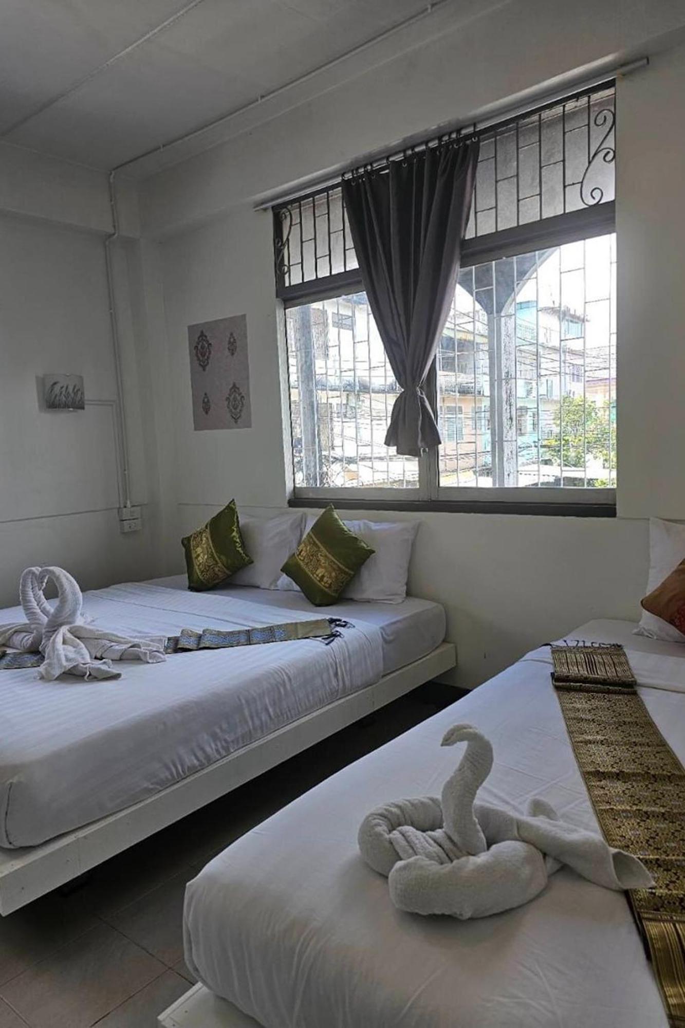 Remember @ Phuket Town Hotell Exteriör bild
