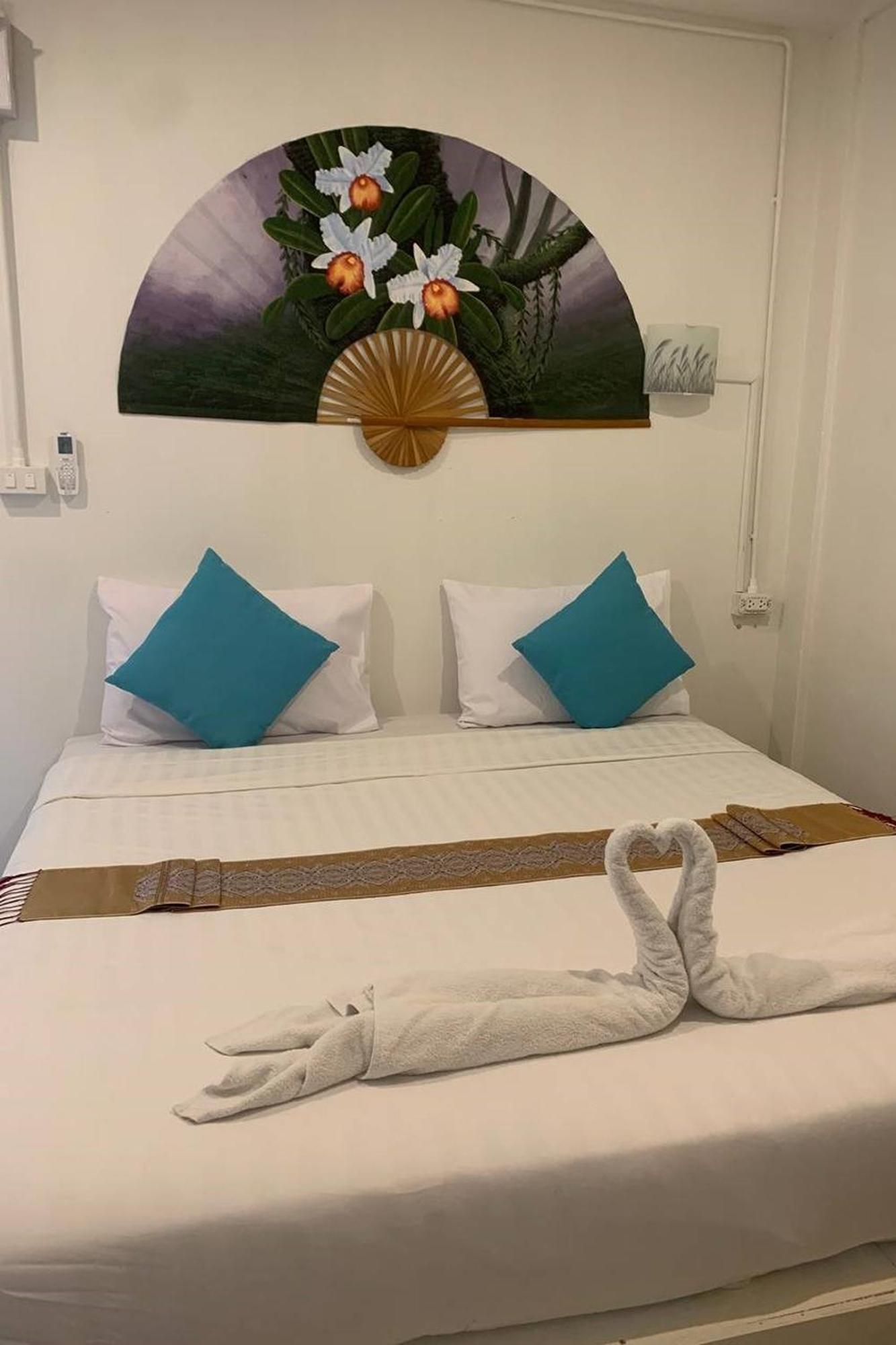 Remember @ Phuket Town Hotell Exteriör bild